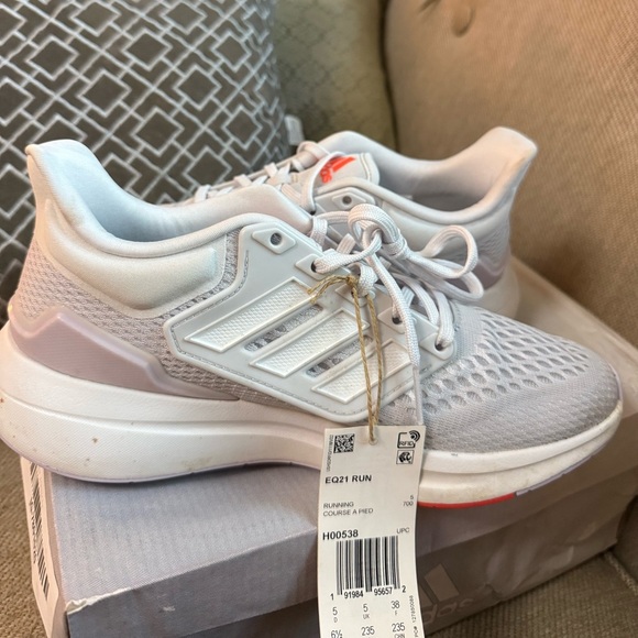 Adidas White and Light Gray Sneakers New in box 6.5 eq21 run - Picture 1 of 11